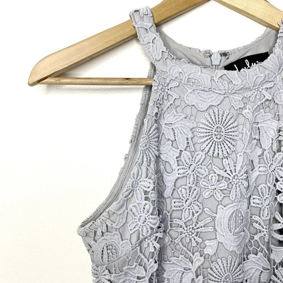 Lulu's Women's M Love Poem Light Grey Floral Lace Crochet Halter Mini Dress - Picture 6 of 11